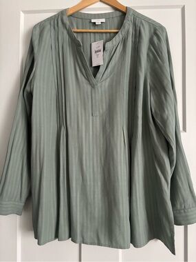 J. Jill Sage Green Pintuck Split-Neck Tunic